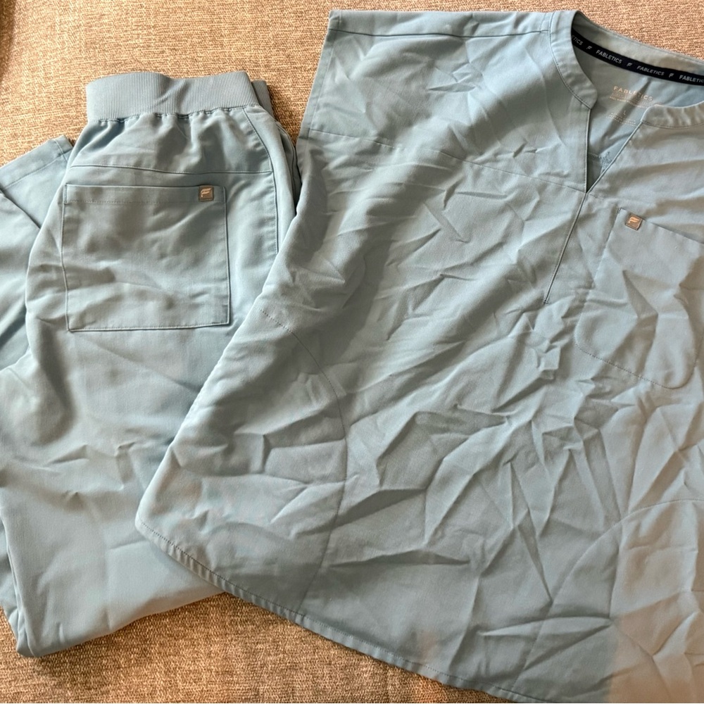 Fabletics Light Blue Women's Scrub Top and Pants